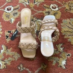 Athlefit tan and cream braided block heel sandals NWOT Size 9